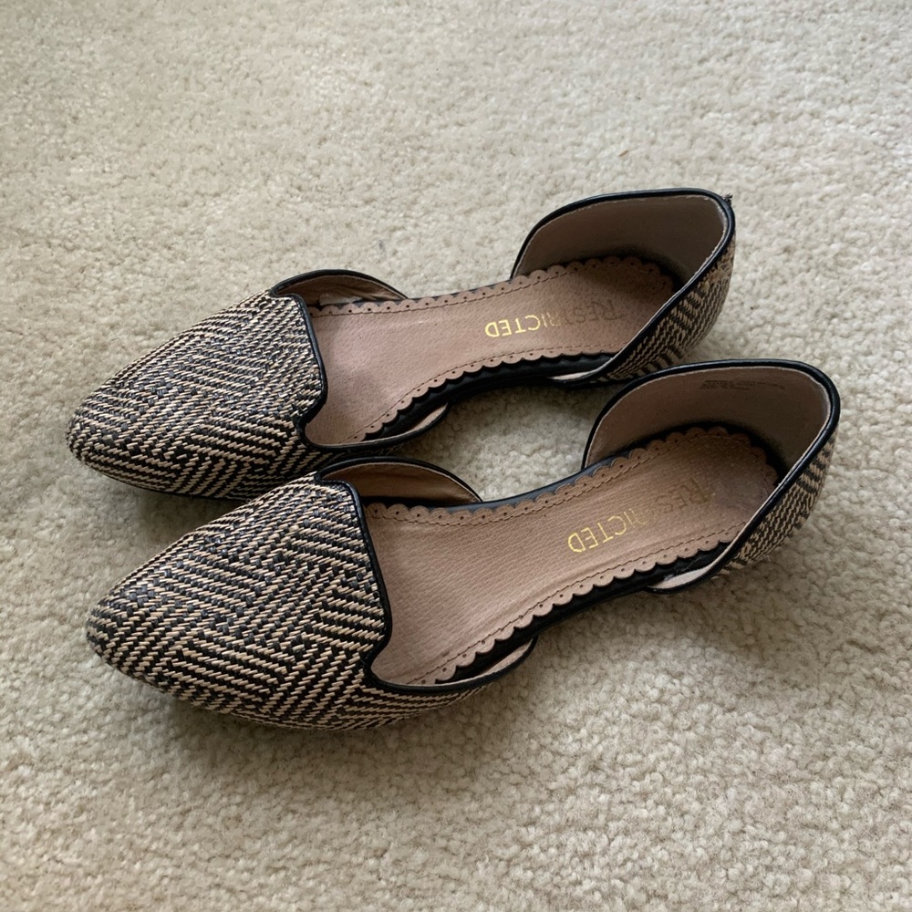 Woven flats